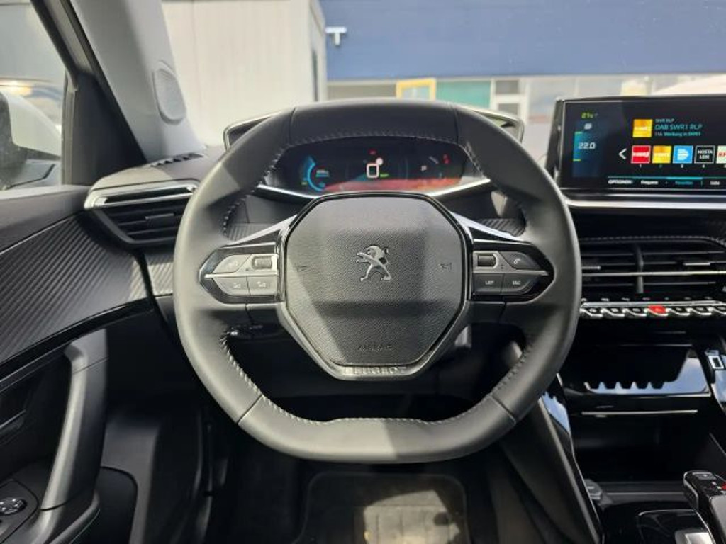 Peugeot e-2008
