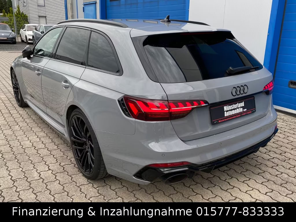 Audi RS4