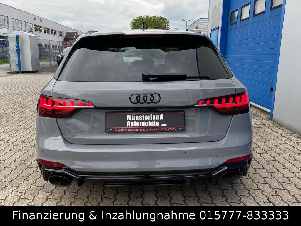 Audi RS4