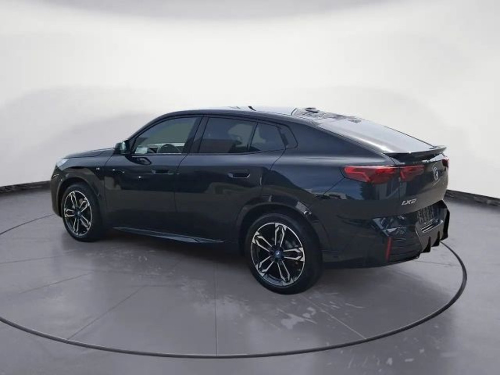 BMW iX2