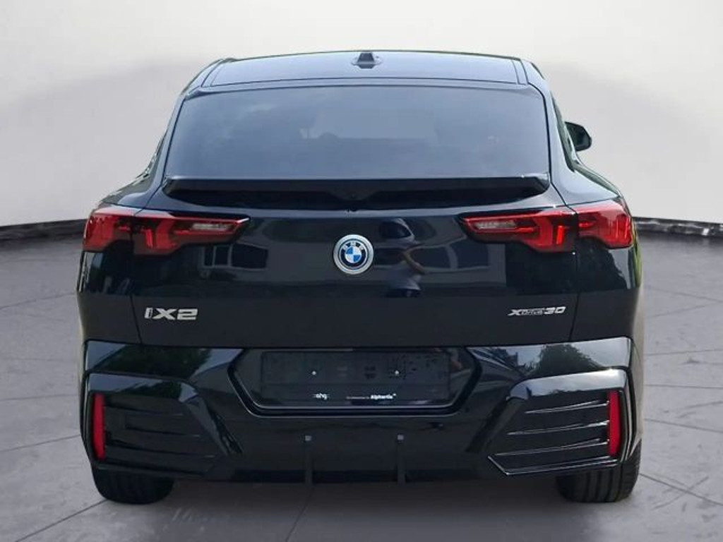 BMW iX2