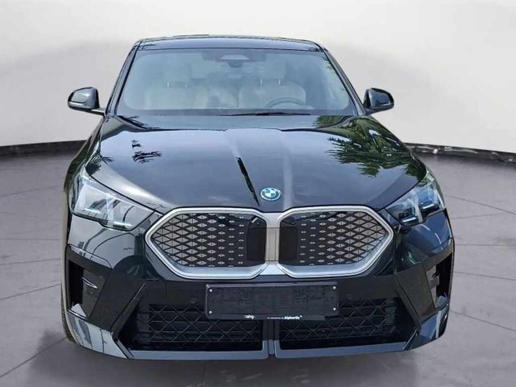 BMW iX2