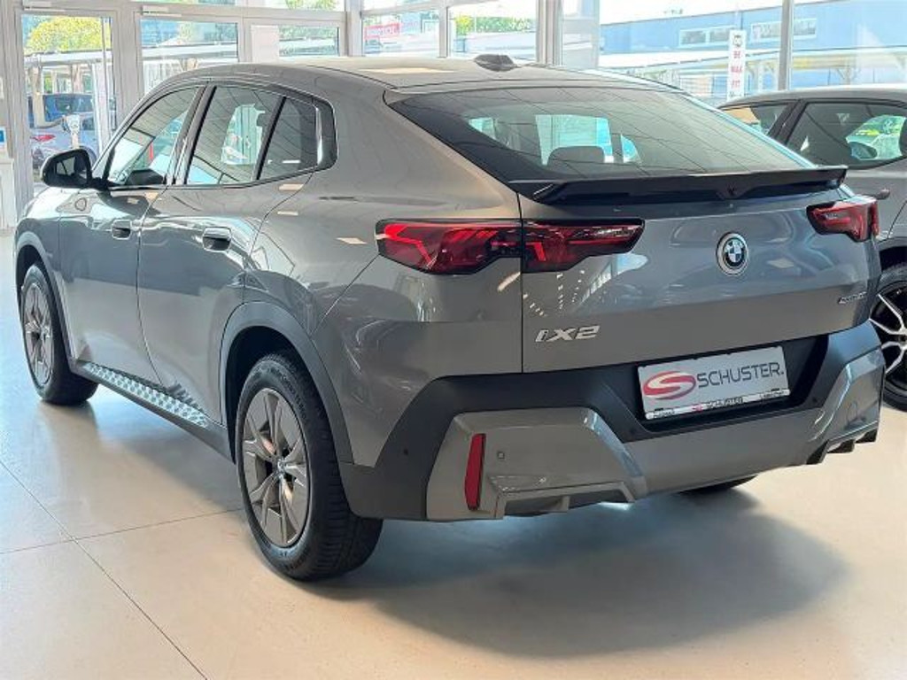 BMW iX2