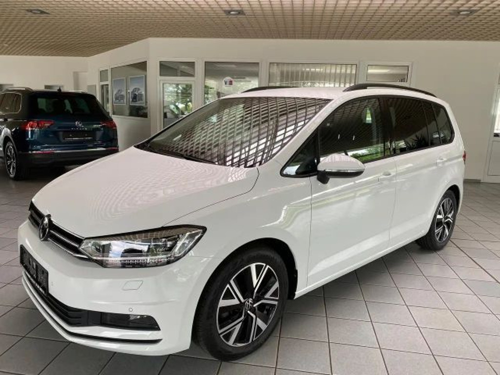 Volkswagen Touran 1.5 TSI IQ.Drive