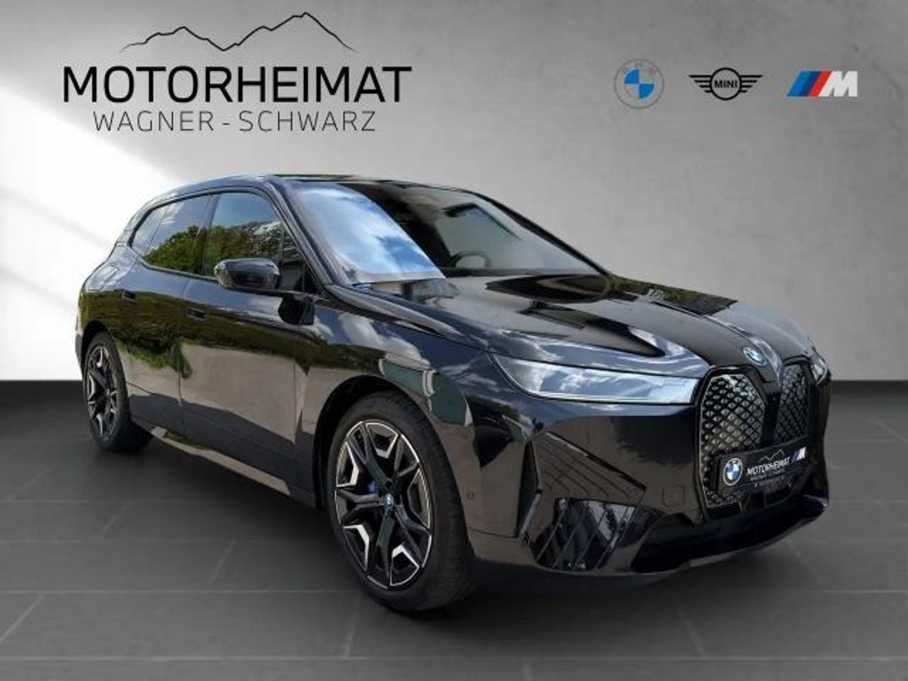 BMW iX
