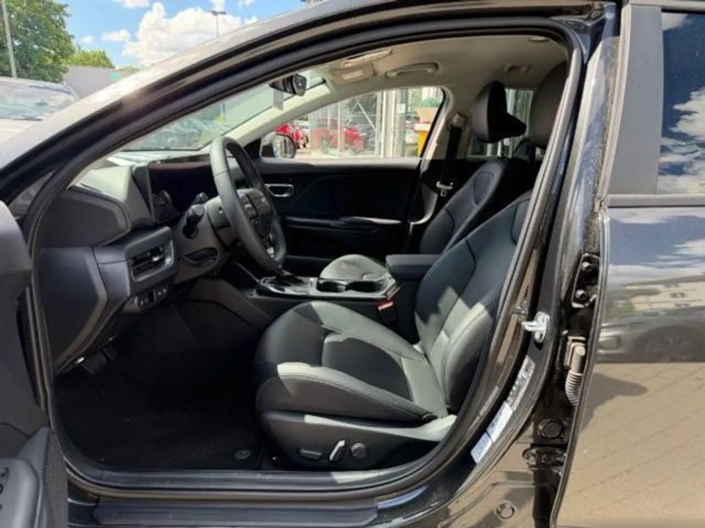 Kia K4
