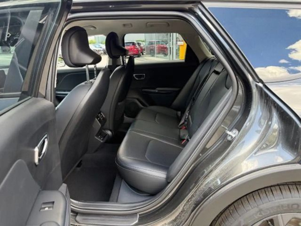 Kia K4