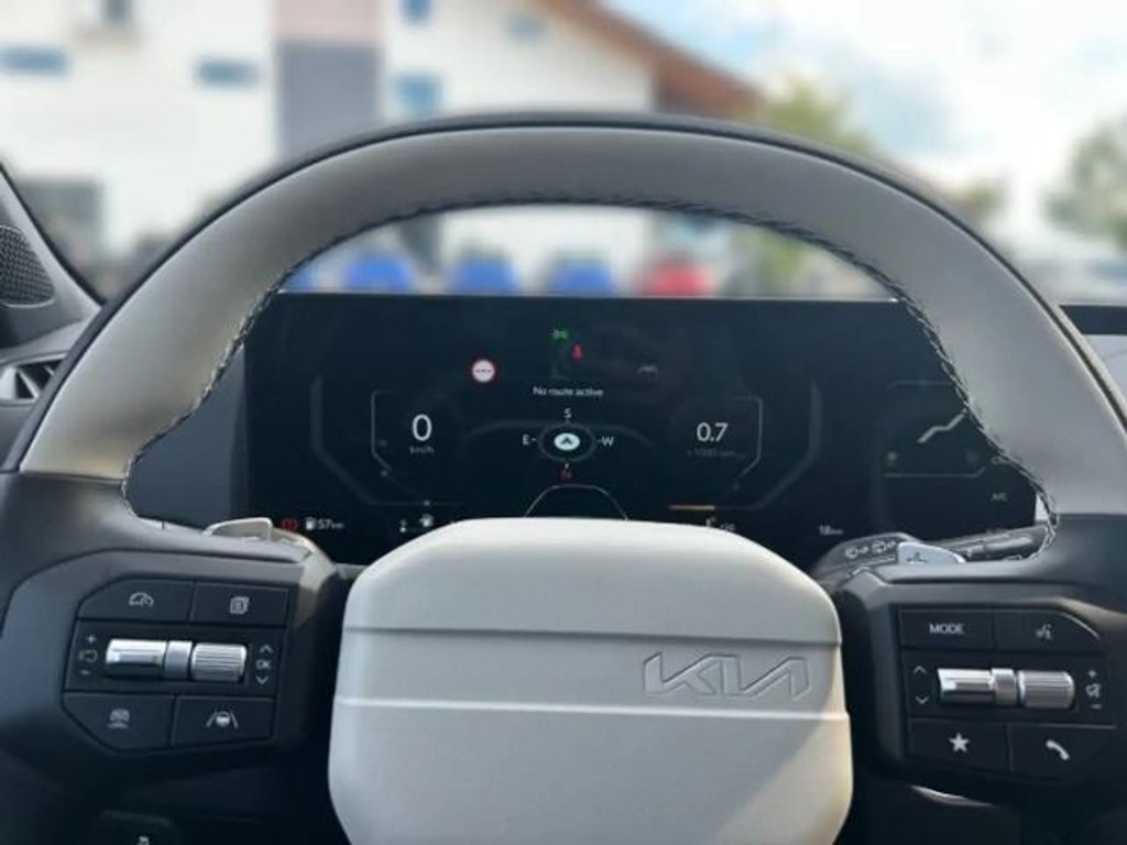 Kia K4