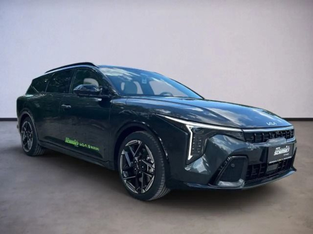 Kia K4