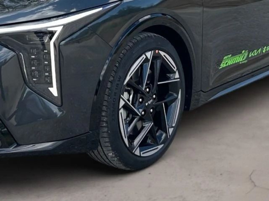 Kia K4