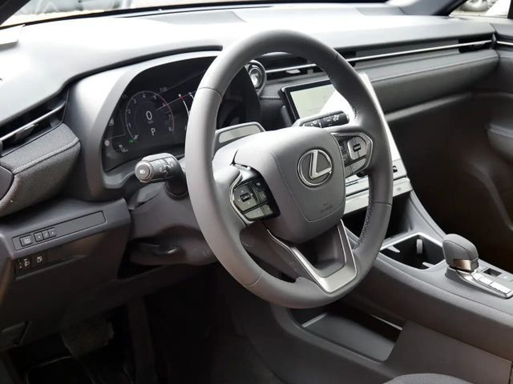 Lexus LBX