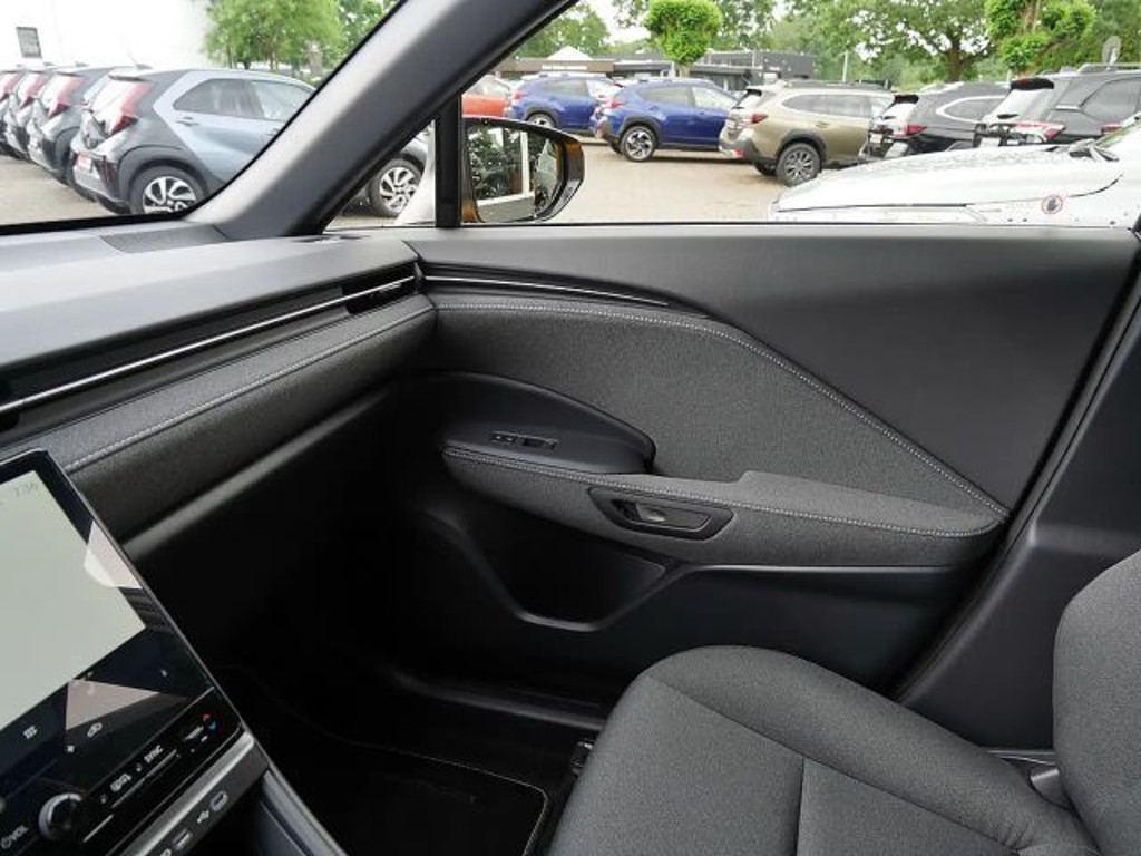 Lexus LBX