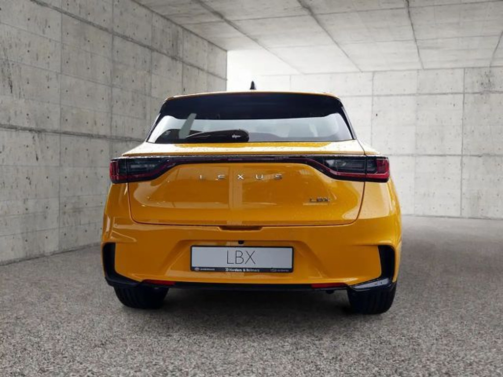 Lexus LBX
