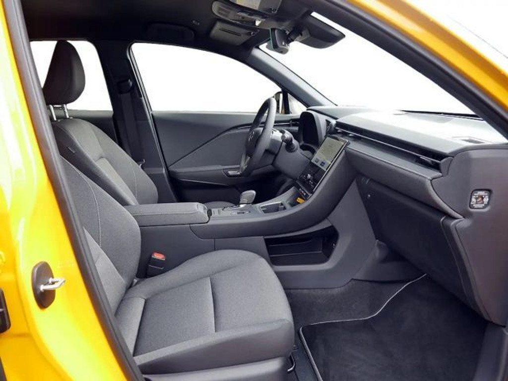 Lexus LBX