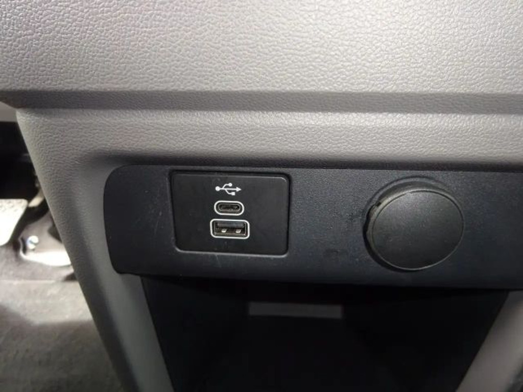 Volkswagen e-Caravelle