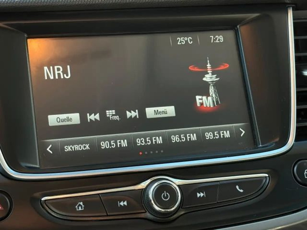 Opel Crossland X