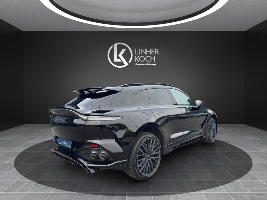 Aston Martin DBX