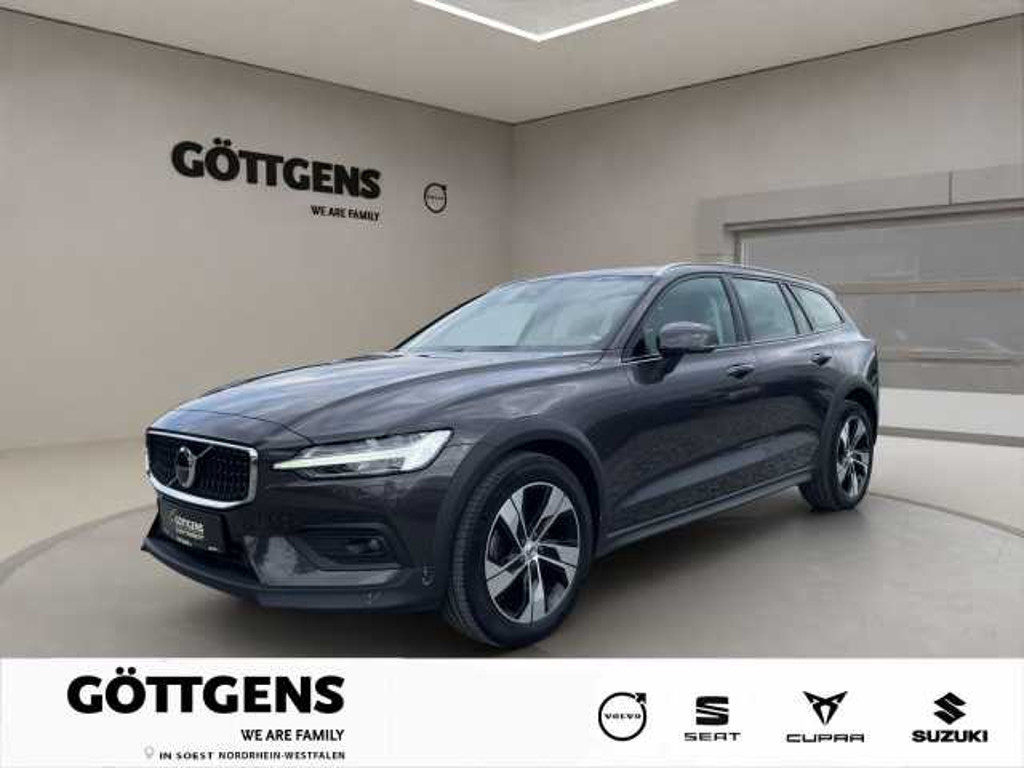 Volvo V60 Cross Country AWD Plus