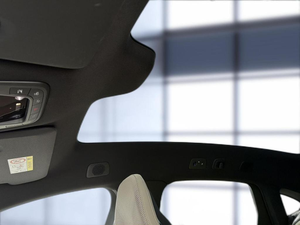 Volvo ES90