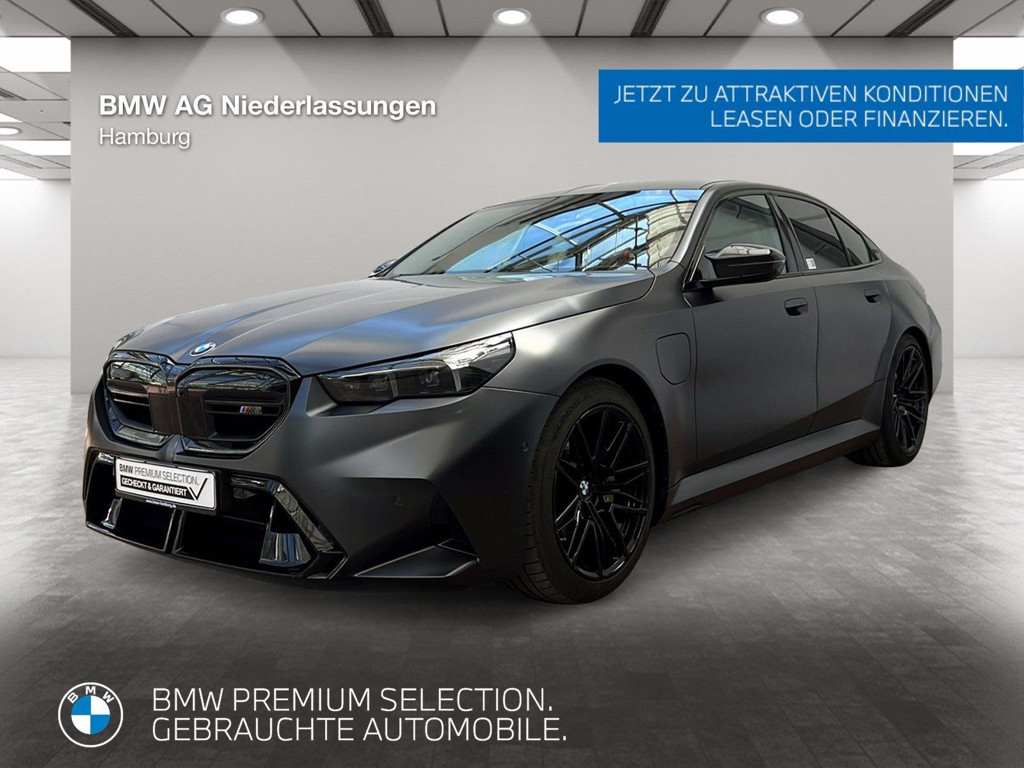 BMW M5 Sedan