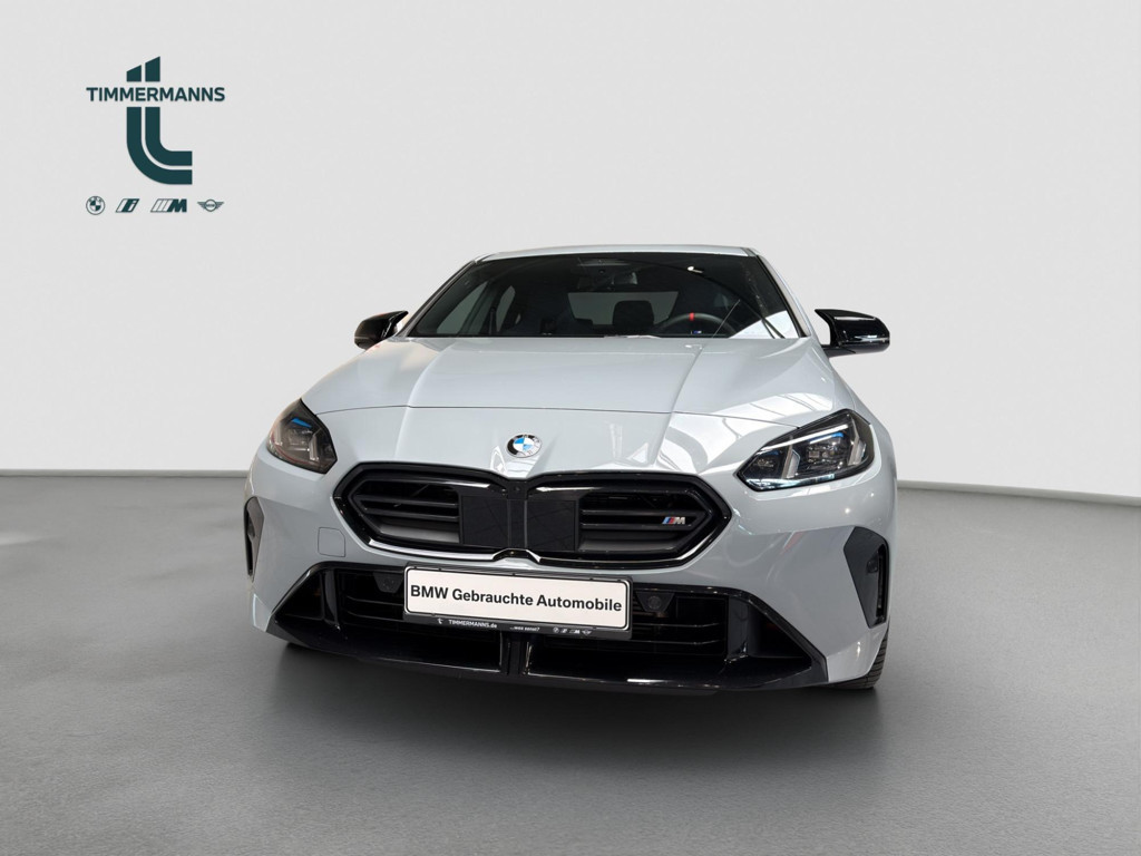 BMW M235