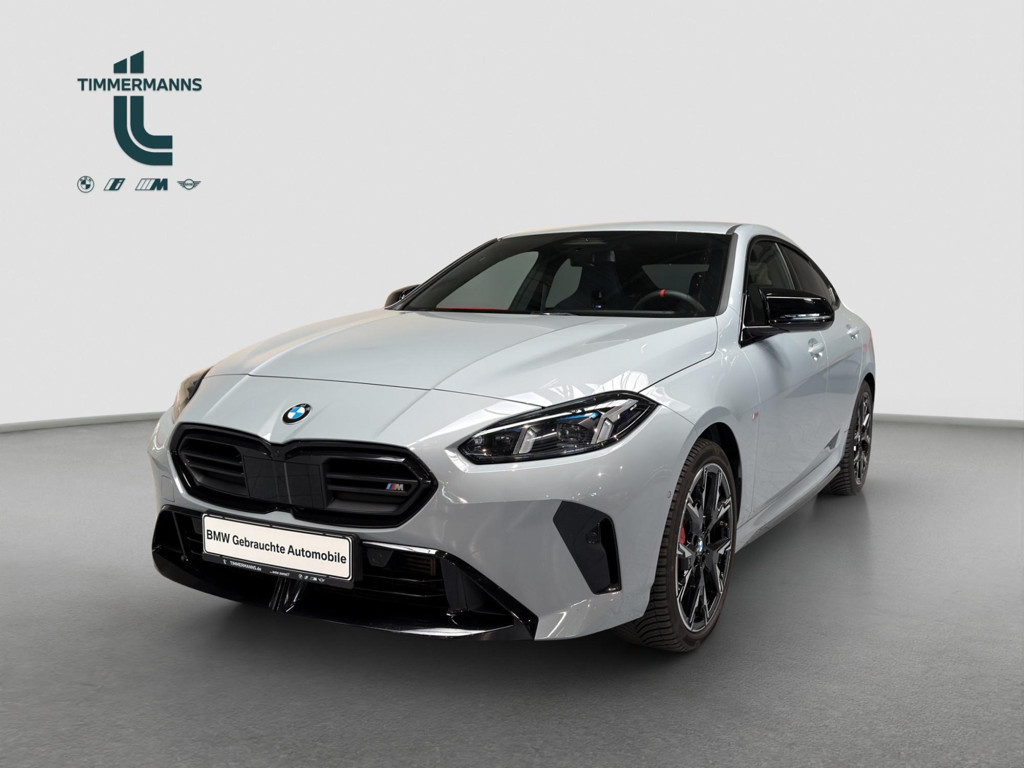 BMW M235