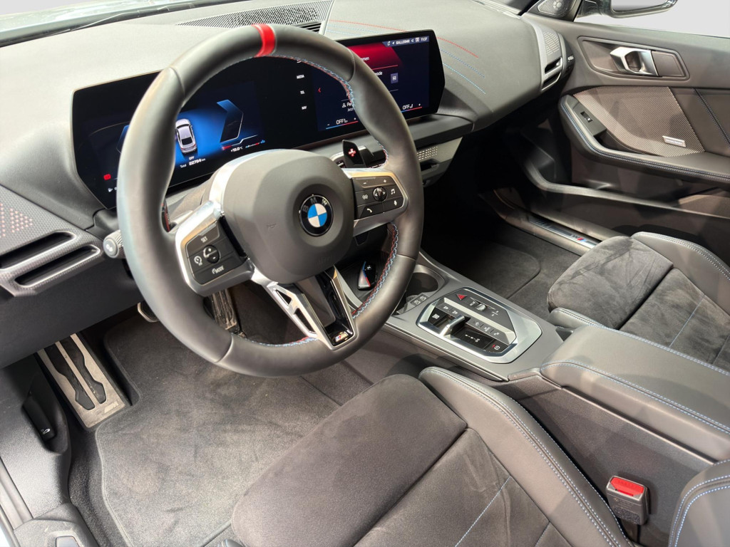 BMW M235