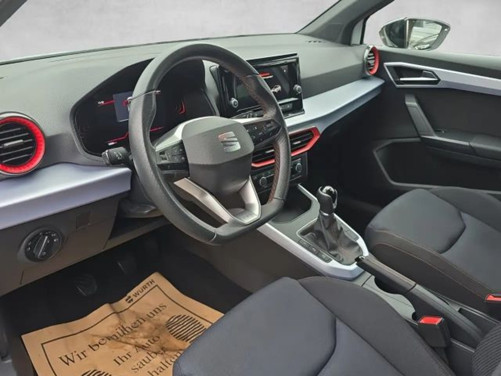 Seat Arona