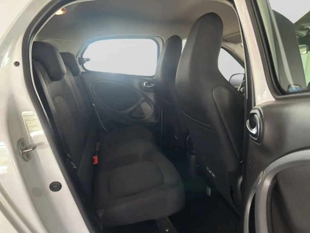 Smart EQ forfour