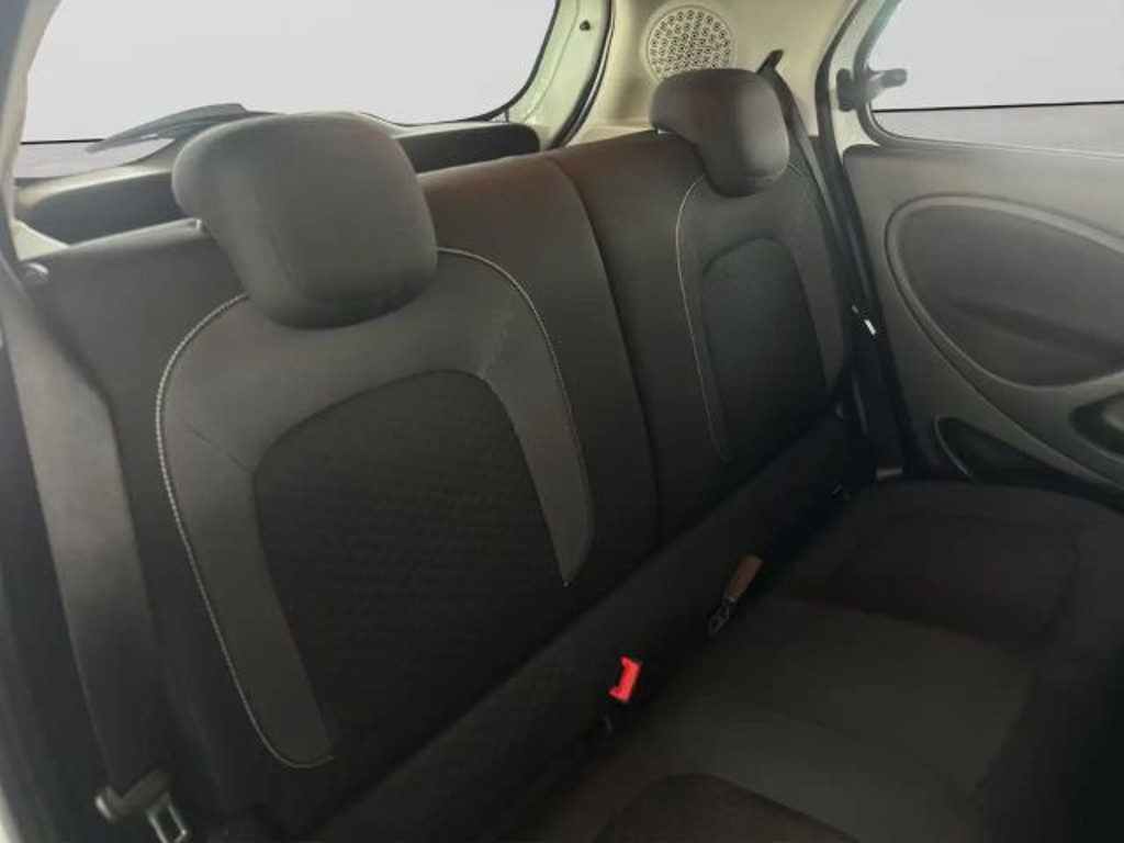 Smart EQ forfour