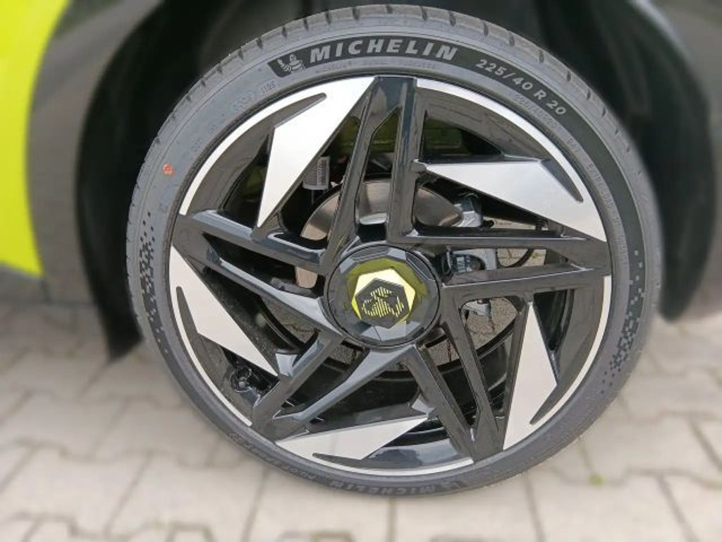 Abarth 600e