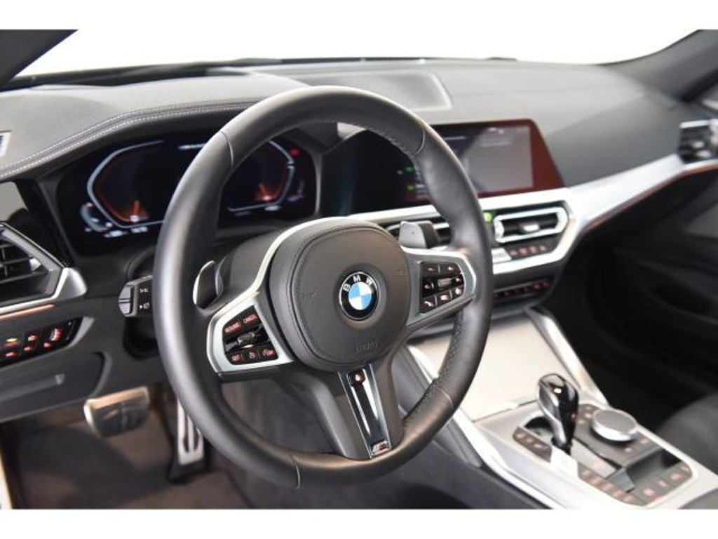 BMW M440