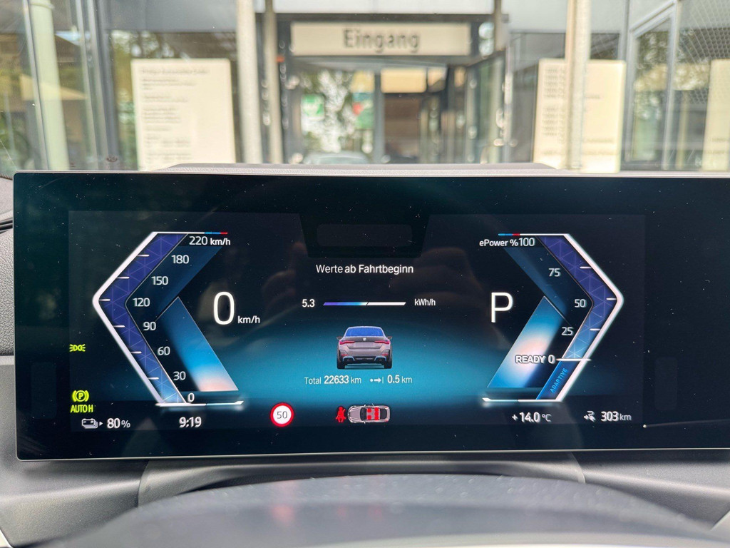 BMW i4