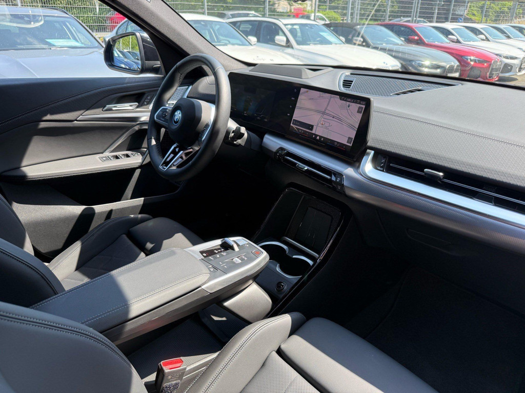 BMW iX2