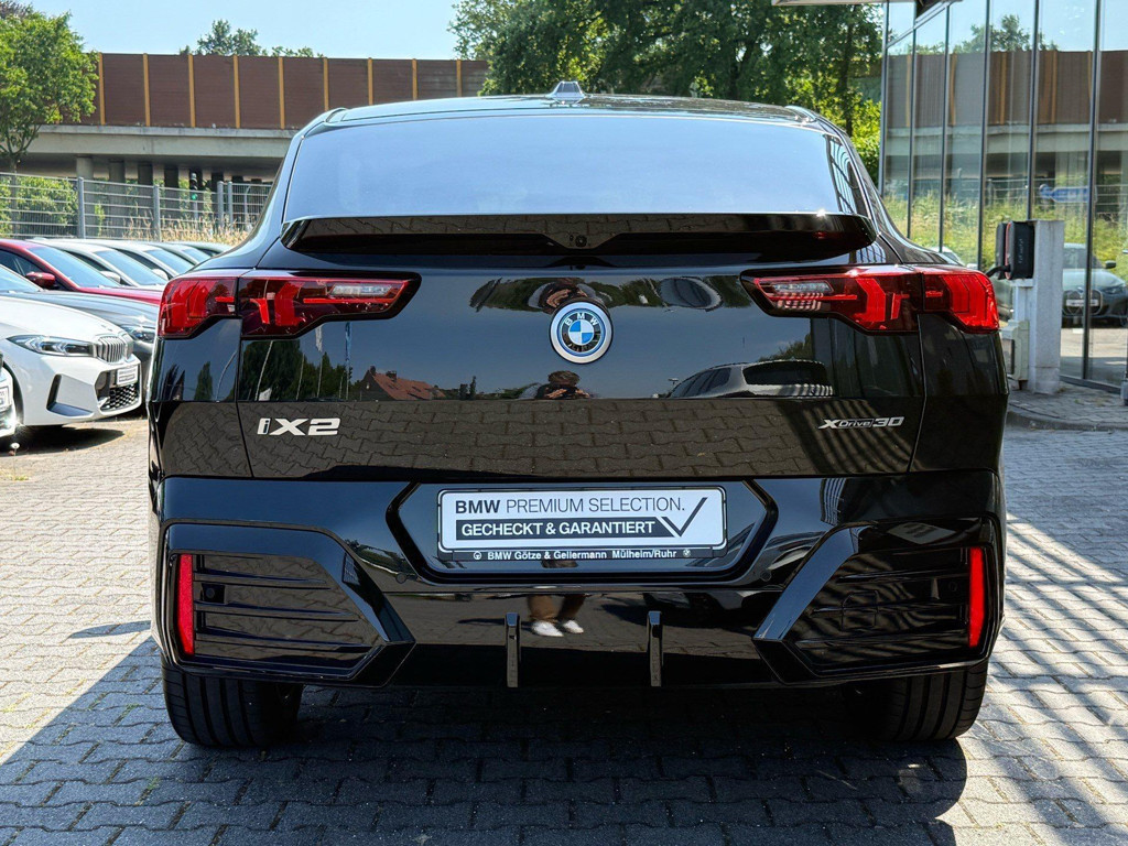 BMW iX2