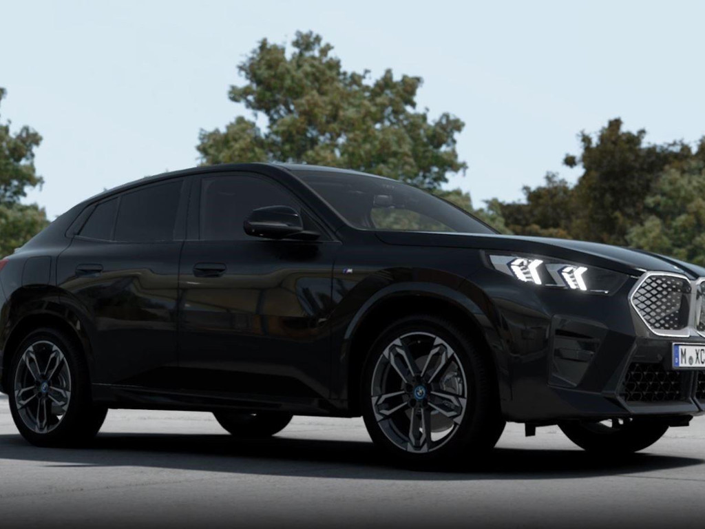 BMW iX2