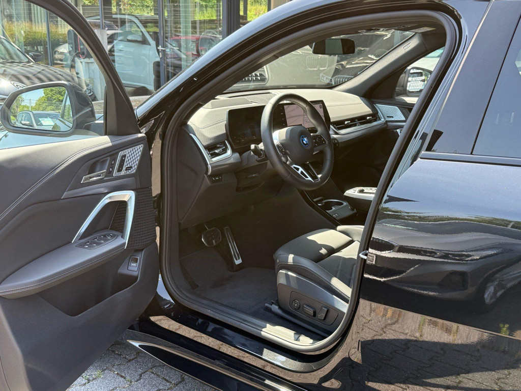 BMW iX2