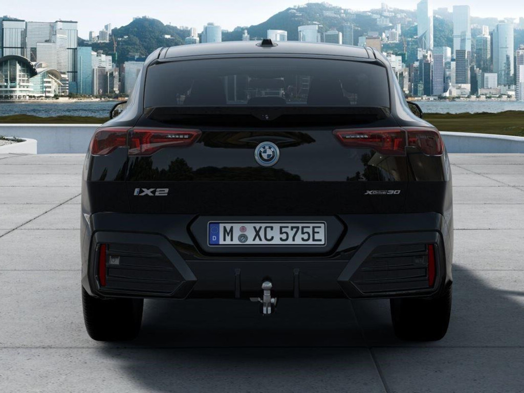 BMW iX2