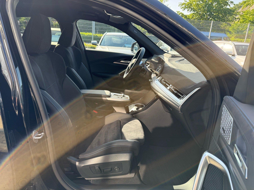 BMW iX2
