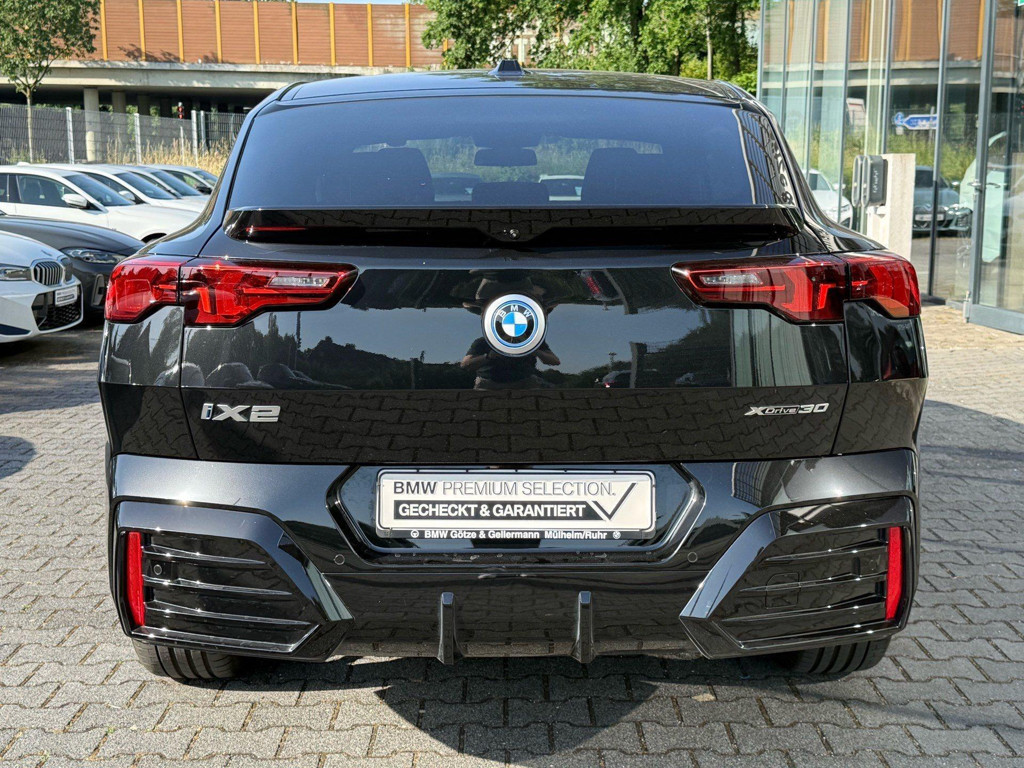 BMW iX2