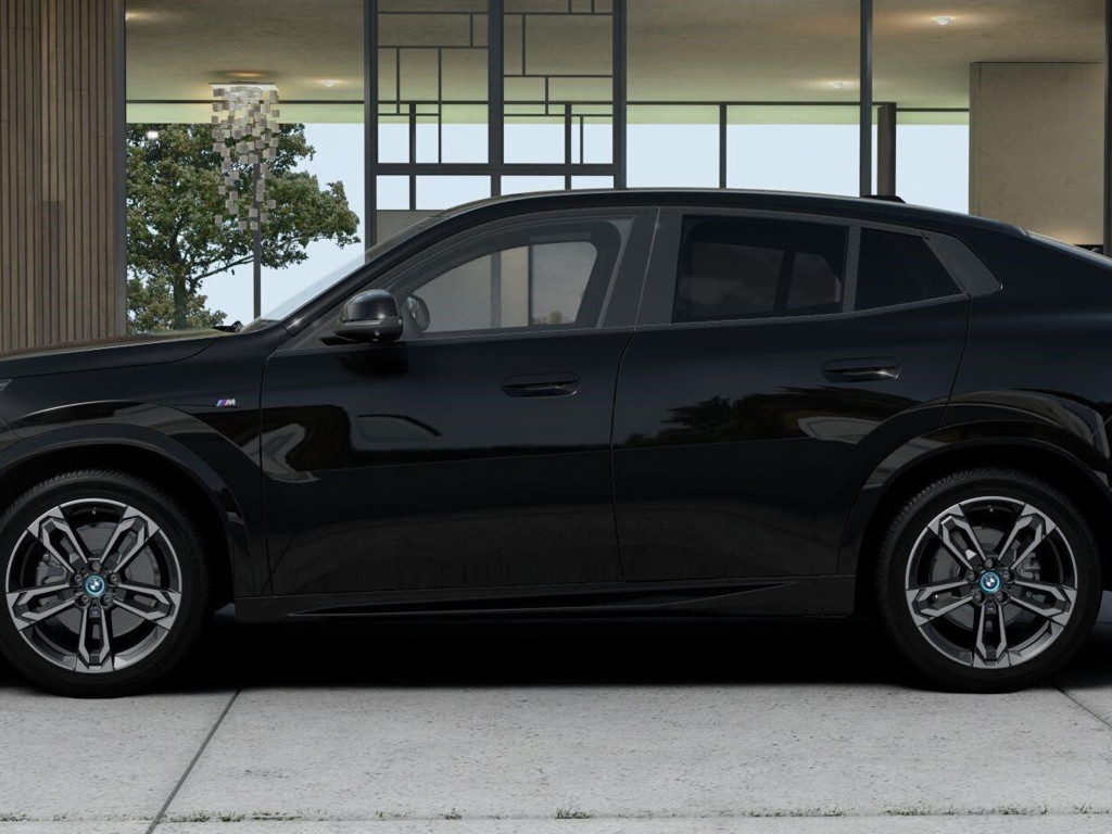 BMW iX2
