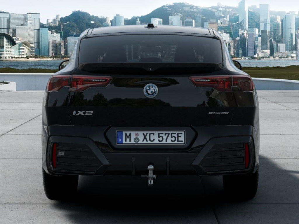BMW iX2