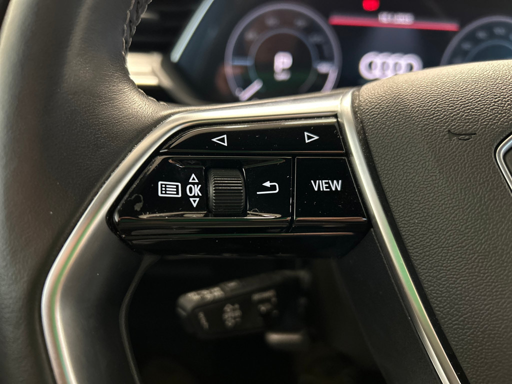 Audi e-tron Quattro Business 55