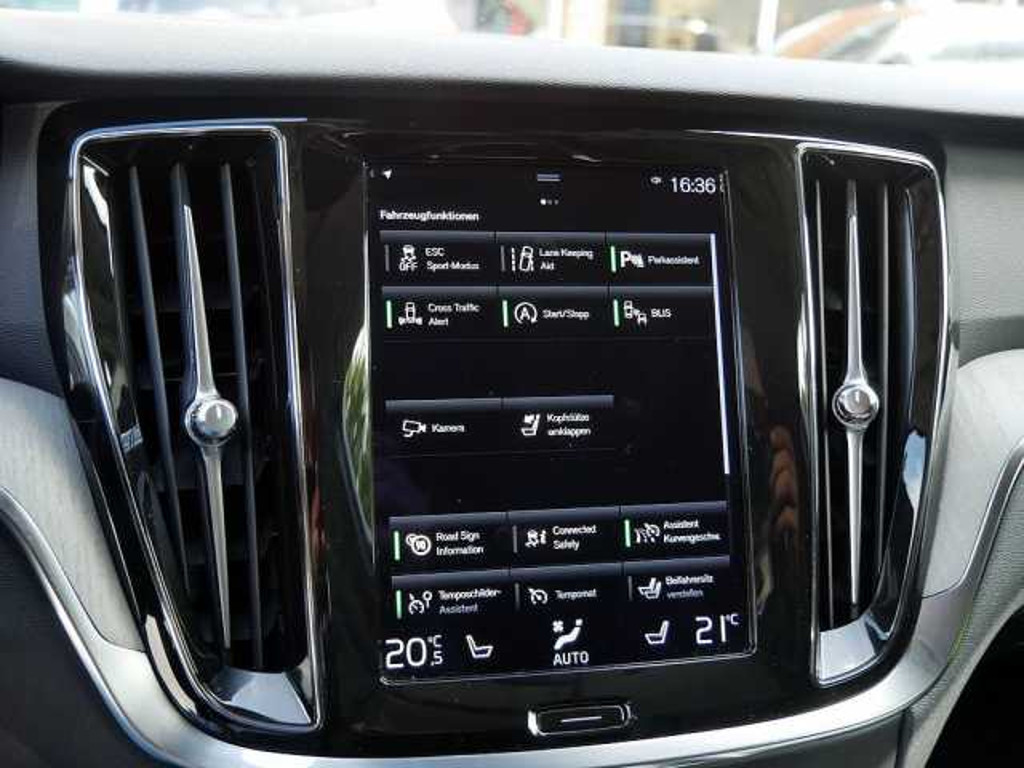 Volvo V60 Cross Country