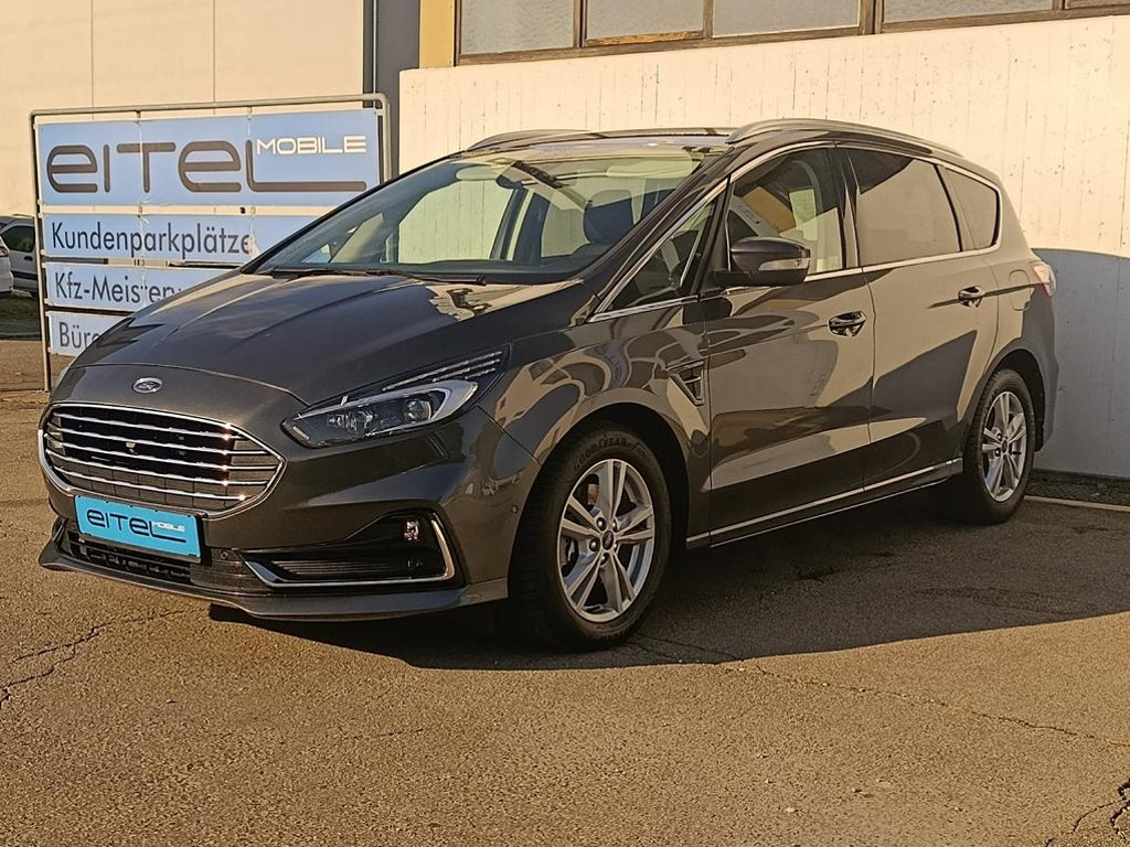 Ford S-Max Titanium