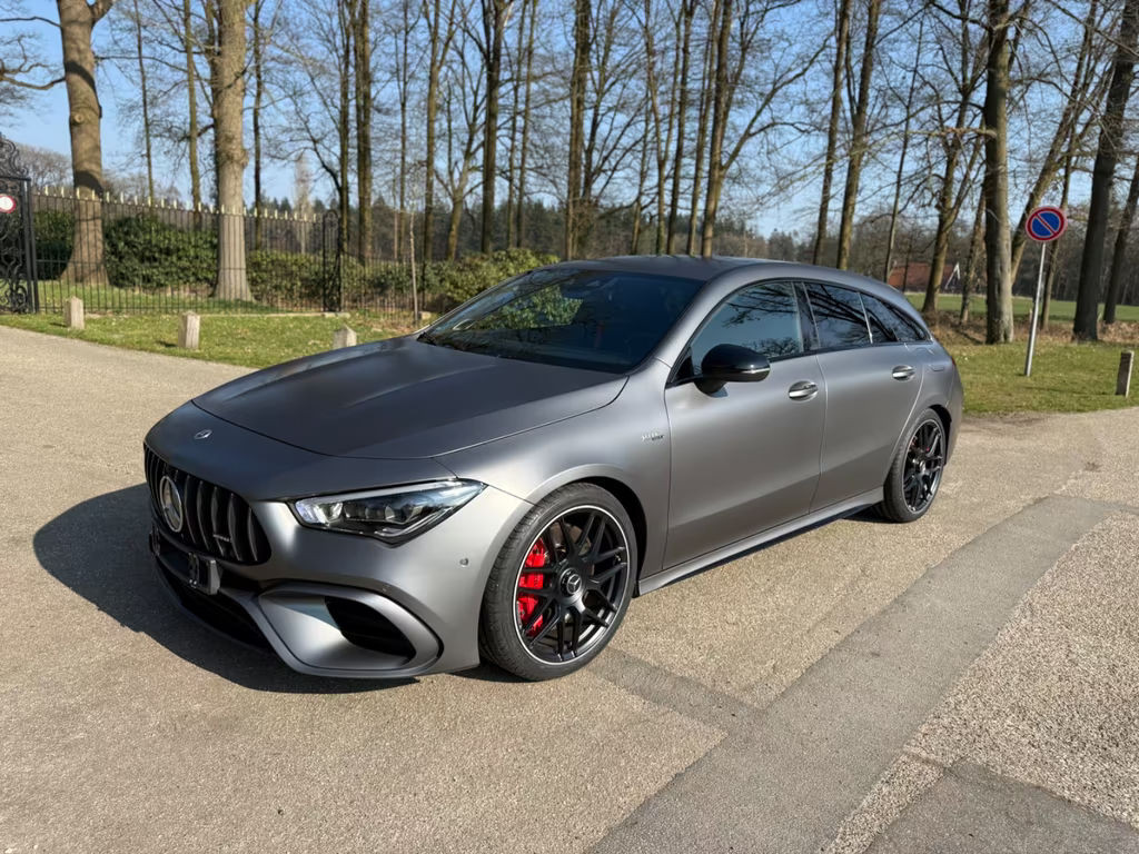Mercedes-Benz CLA-Klasse 4MATIC AMG Line Shooting Brake