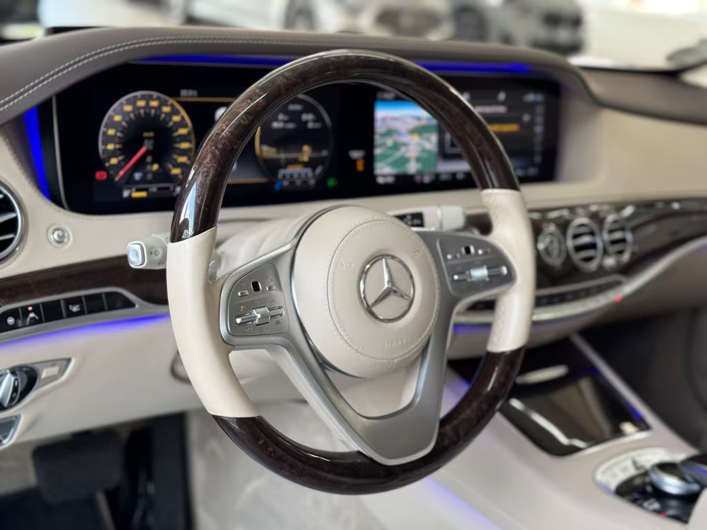 Mercedes-Benz S-Klasse