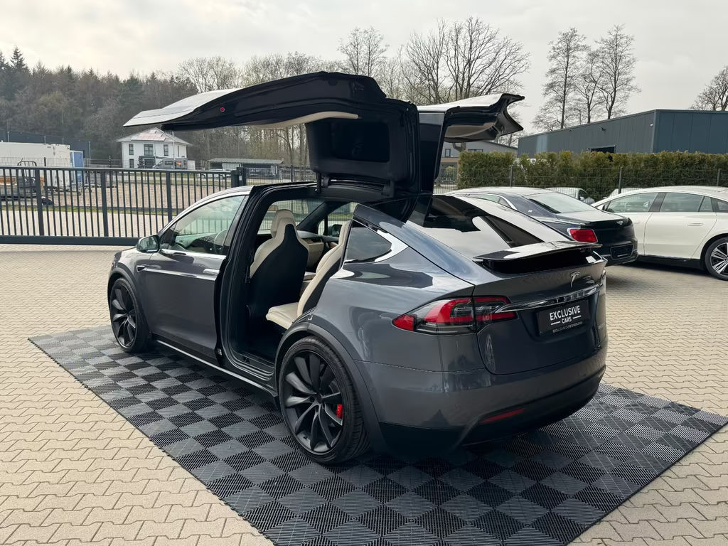 Tesla Model X