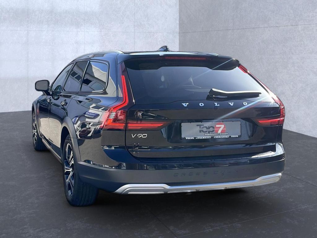 Volvo V90 Cross Country