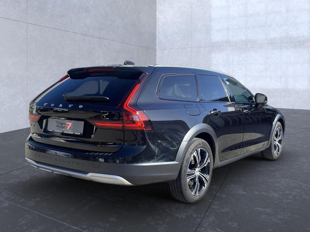 Volvo V90 Cross Country
